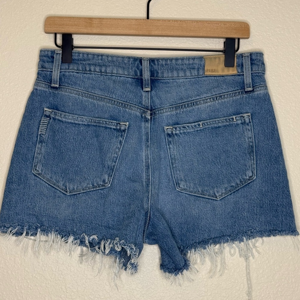 PAIGE Noella High Rise Denim Shorts 27 Petite Raw Hem Button Fly Serine - Picture 2 of 10